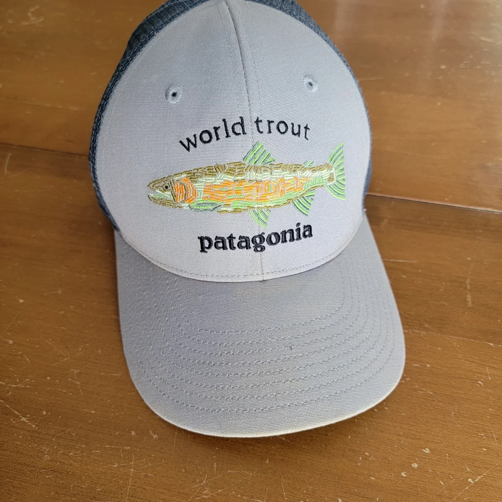 Patagonia World Trout Fishstitch Trucker Hat  Gray EUC